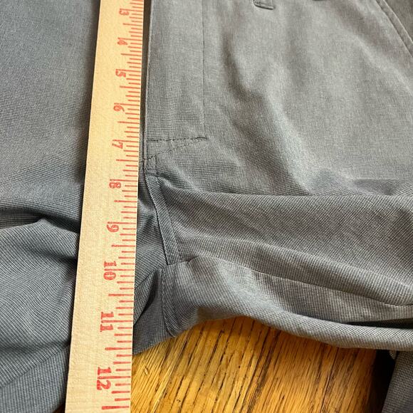Travis Mathew Shorts Mens 32 Gray Performance Golf Stretch Flat Front - Picture 7 of 9